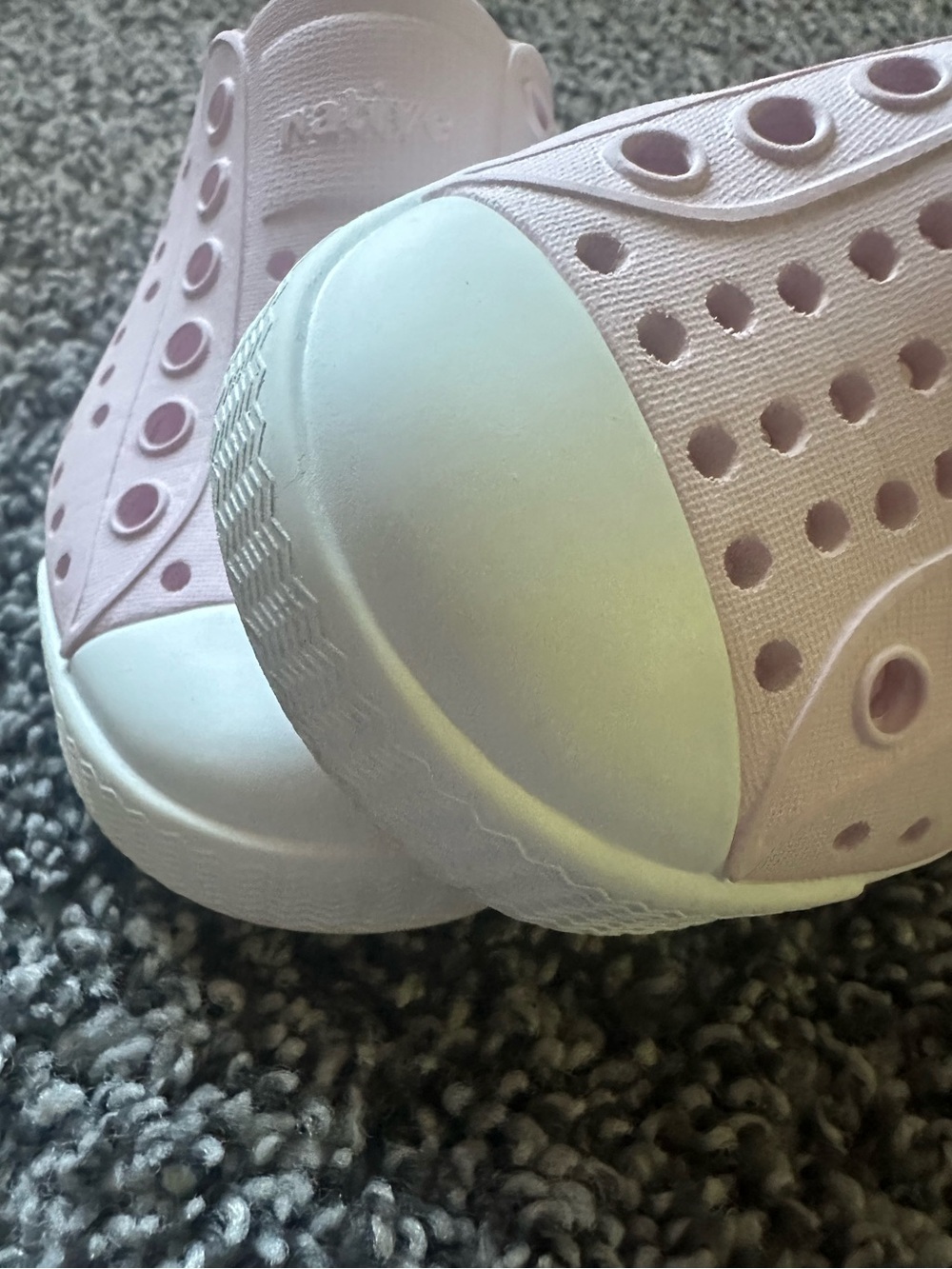 Baby NATIVE Jefferson Light PinkSlip On Water Sneakers Size 6 - Picture 4 of 8